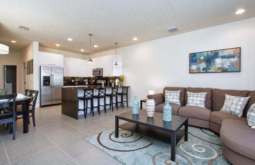 Beautiful House, Private Splash Pool, Balcony Off Master Suite, Free Wifi!!! 3 Bedroom Townhouse by RedAwning - Foto 60