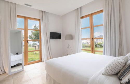 Beautiful villa and pool with sea view - Foto 34