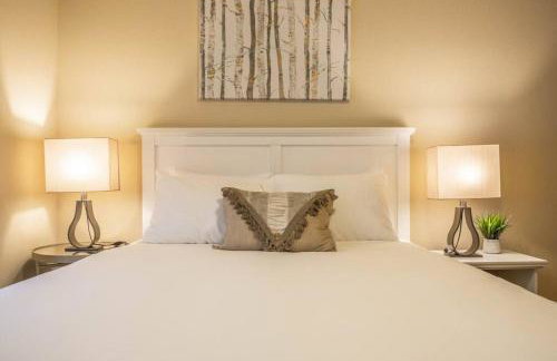 Serene Craftsman Near Boeing Everett - Photo 12