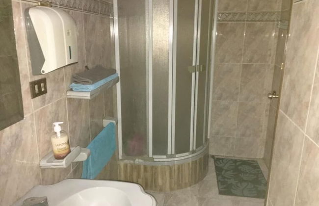 One Bedroom Apartment City Views Local to Airport - Foto 10