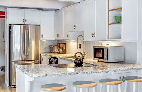 NEW: Steps from White River near Mount Rainier National Park - Foto 7