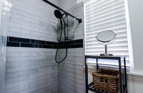 The Old Flamingo Vibrant Bungalow just 2 mins from the beach - Foto 32