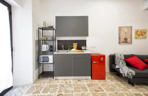 Plaza Suites - Photo 9