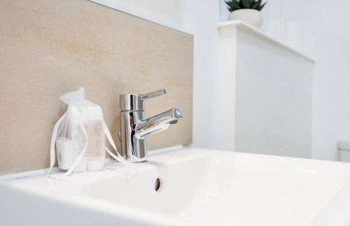 Charing Cross Road One Bedroom - Photo 15