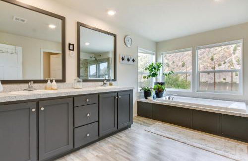 Riverfront Helena Retreat with Small Dock and Kayaks! - Foto 14