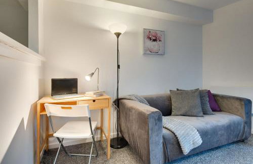 3 Bedroom City Centre apartment with Free Parking, Medieval Area - Foto 7