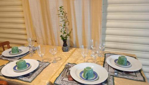 CHALÉ ALPINO RAIZ TODO MOBILIADO COM 2 QUARTOS COZINHA SALA BANHEIRO NATUREZA 2 KM centro de Canela rs - Photo 2