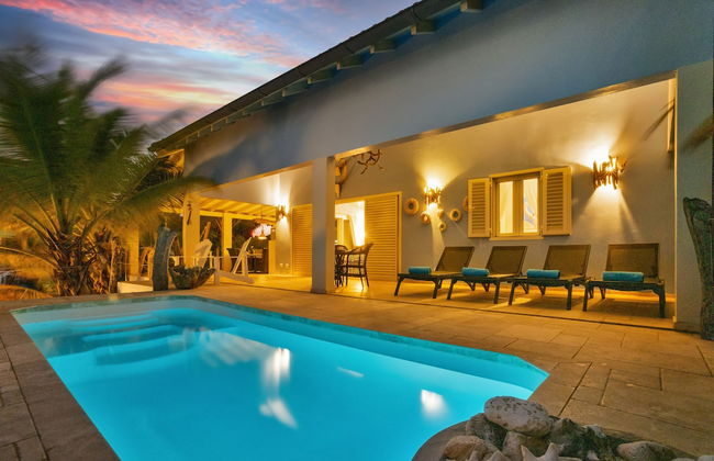 Ocean Breeze Villa with private pool - Photo 1