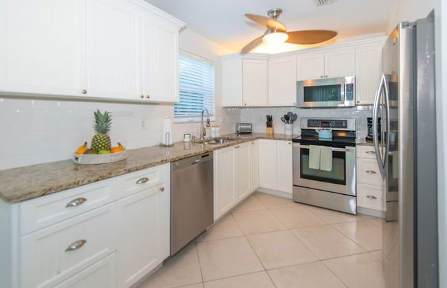 Secluded Beachfront Vibes Surf Pet Friendly - Photo 32