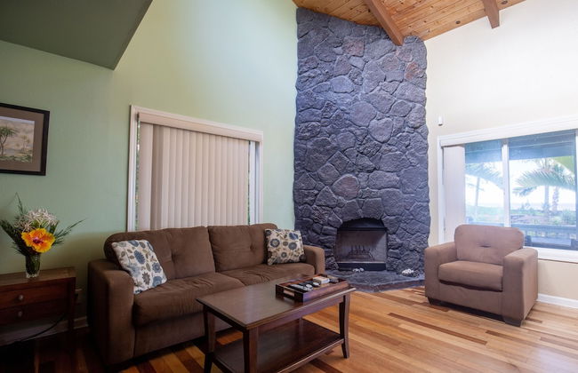 Hale Honu 2 Bedroom Home by RedAwning - Photo 9