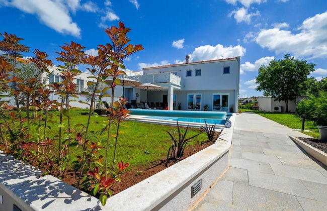 Matohanci Dazzling Villa With Pool - Foto 61