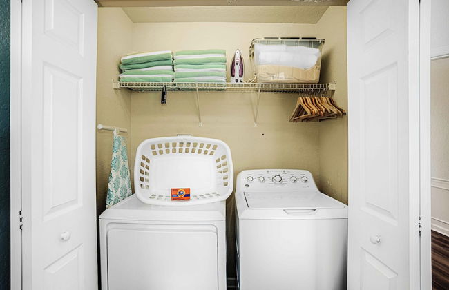 Spacious Townhome W/patio & Garage! Sleeps10 - Foto 25