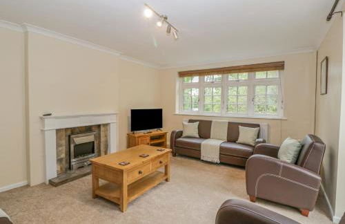 Heron's Lodge - Photo 3