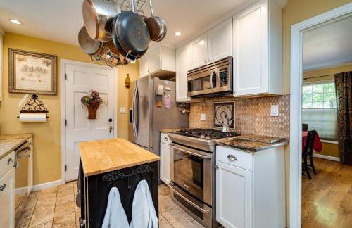 Antique Charm 3BR Gourmet Kitchen & Large Yard - Foto 21