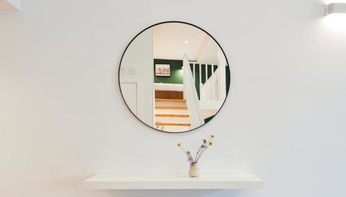 Spacious West Hampstead Apartment with mezzanine bedroom by Concept Apartments - Foto 5