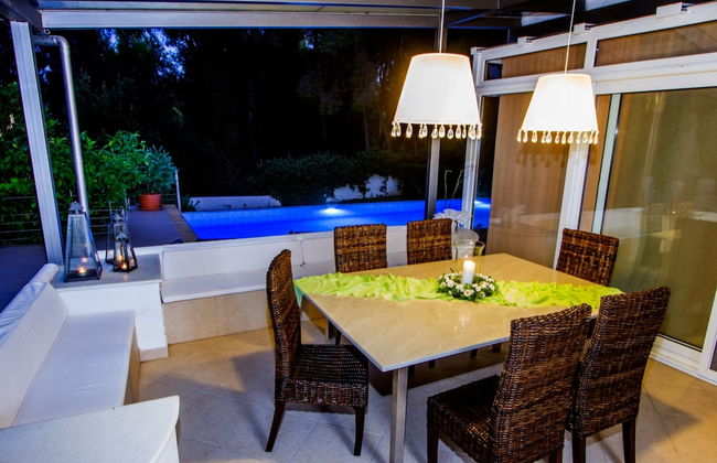 A Private Haven: Hera with Secluded Pool and Garden - Foto 13