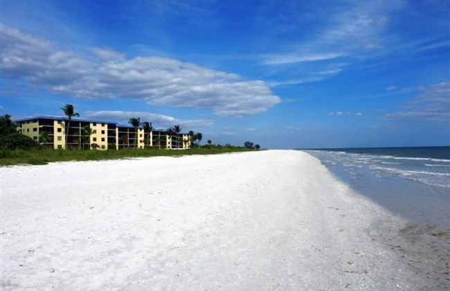 Ocean's Reach Condominiums - Foto 1