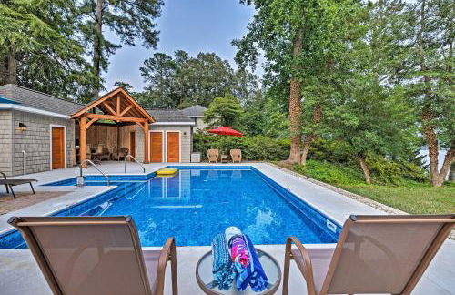 Riverfront Paradise with Hot Tub and Pool in Kinsale! - Foto 1