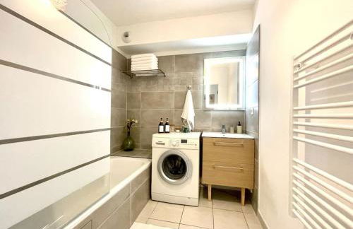 Le Central - Confort et Calme au centre-ville - Lits Queen Size - Foto 8