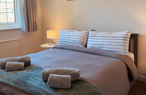 Modern Coastal Retreat, HotTub, Fire Pit, Pets welcome - Photo 19