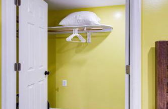 Lovely 2 Bedroom, 2 Bath Unit in West Alexandria. - Foto 32