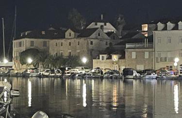 2 Bed Flat - Sleeps 6 - Pool - Garden - Parking - Photo 24