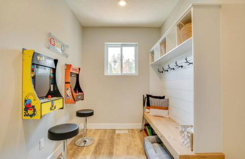 Spacious Donnelly Family Home with Private Hot Tub! - Foto 6