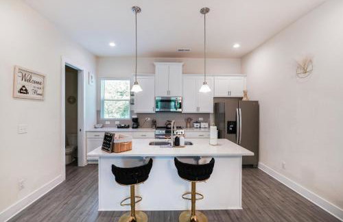 Stylish 3BR Home in CLT, Close to Downtown, Airport, WFH & Parking & Family Friendly & Business Ready - Foto 61