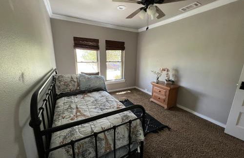 Queen and Duke Cottage - Photo 23