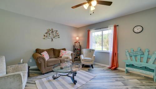 All-Season Getaway in Frederic Bring Your Pets! - Foto 4