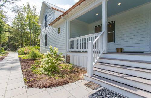 Relax in an upscale, renovated gem - Foto 37