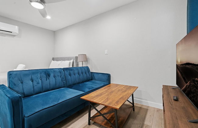 Stylish Studio Downtown Evonify - Foto 14