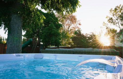 Cheerful 3BR Bar, Jacuzzi & Kids Treehouse - Foto 38