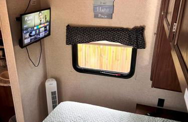 Garden Paradise RV Camper near Clearwater Beaches - Foto 18