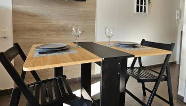 studio tout équipé, calme avec terrasse et parking - Foto 2