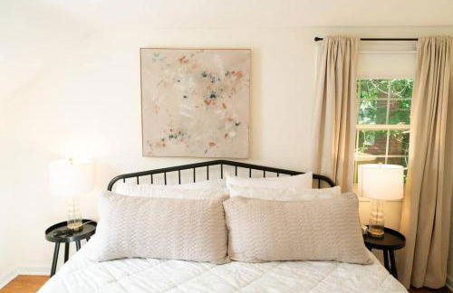 5-star Renovated 3BR Home & Backyard Deck near SU & Hospitals - Foto 50