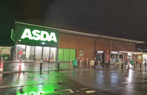 NightRest Homes 5 minutes to Luton Airport -Wifi - Free Parking -Luton - Foto 43