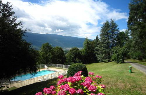 House in France with Pool and Views - Foto 15