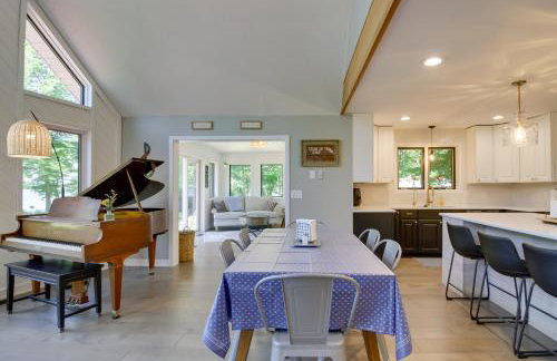 Lakefront Sunburg Vacation Rental with Boat Dock! - Foto 9