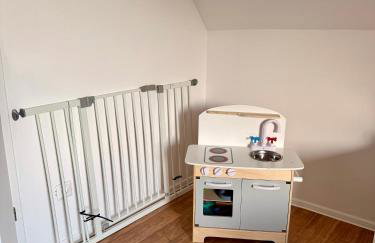 Piękny domek z dużym ogrodem - Foto 34