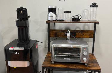 EWRBNB - Rare Find! Huge 3BR Apartment with Open Layout minutes from Newark Airport & NYC - Apartment # 2 - Foto 22