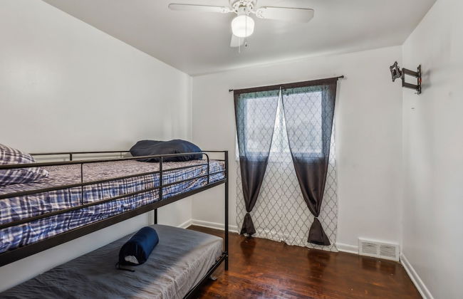 Queen G2 Mansion 3 Bedroom Home by RedAwning - Foto 4