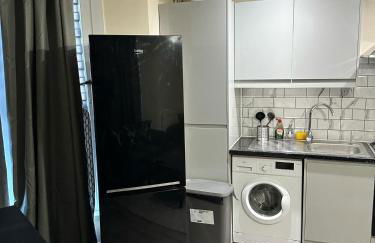 Newly Refurbished 2 Bedroom Flat New Southgate London N11 - Foto 14
