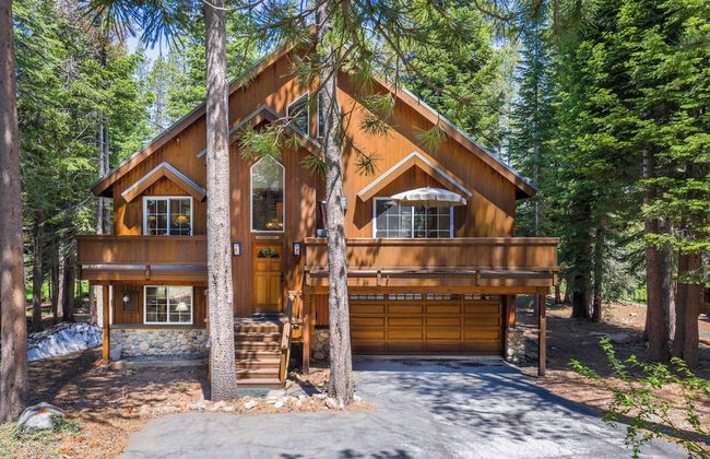 Paradise Pines 3BR Secluded Cabin Minutes in Tahoe Donner! - Foto 32