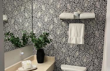 Couples Condo Retreat Overlooking Golf Course - Foto 14