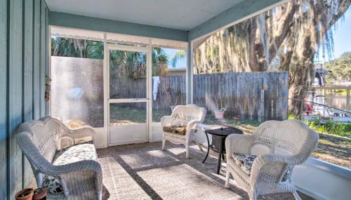 Waterfront Studio with Dock Access in Inglis! - Photo 2