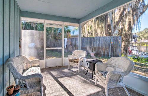 Waterfront Studio with Dock Access in Inglis! - Foto 2