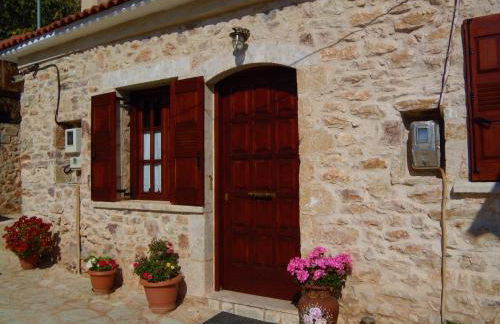 Sponsor of the E4 Peloponnese Trail - Foto 9