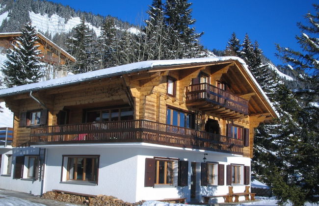 Outstanding Chalet for Groups South Facing Breathtaking Views all Year Round - Photo 1