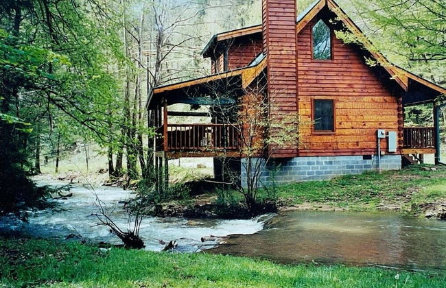 Creekside 2 Bedroom Cabin by RedAwning - Photo 15